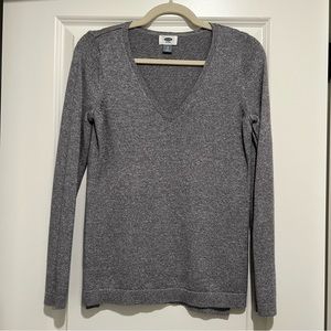 Light grey v-neck Old Navy Sweater size S